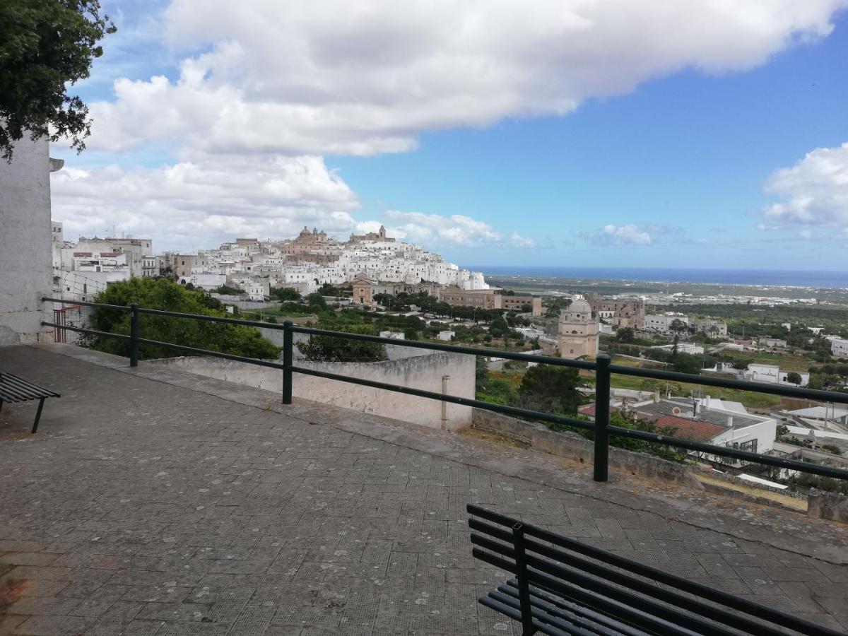 V&M Suite Con Jacuzzi Ostuni Bagian luar foto
