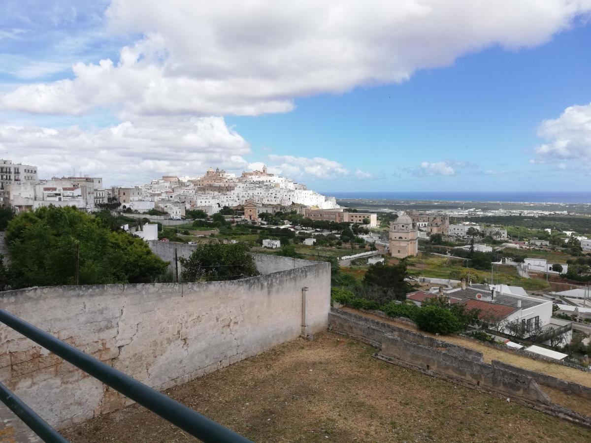 V&M Suite Con Jacuzzi Ostuni Bagian luar foto