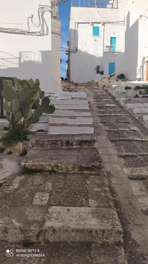 V&M Suite Con Jacuzzi Ostuni Bagian luar foto